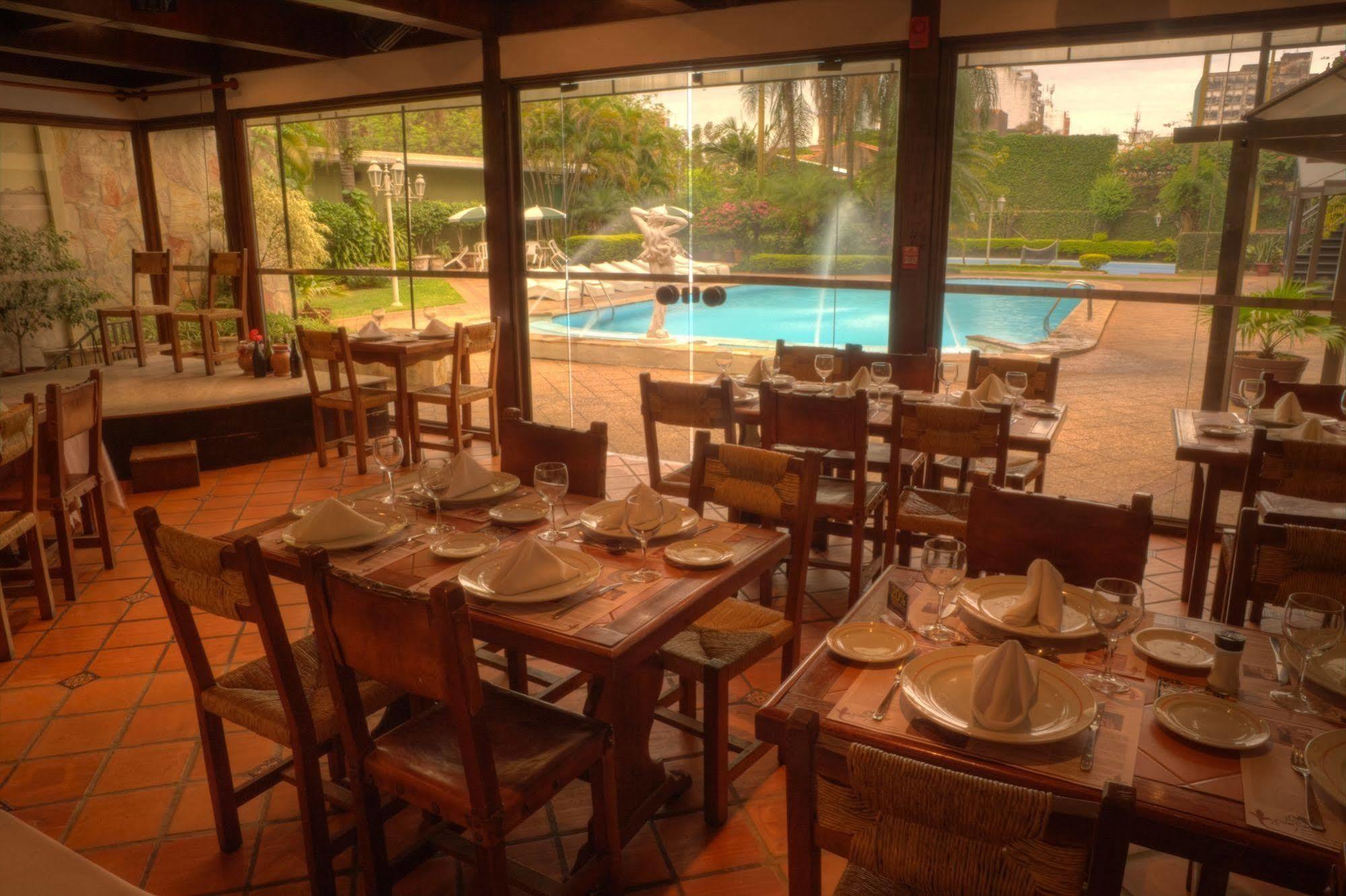 Excelsior Inn Asuncion Bagian luar foto