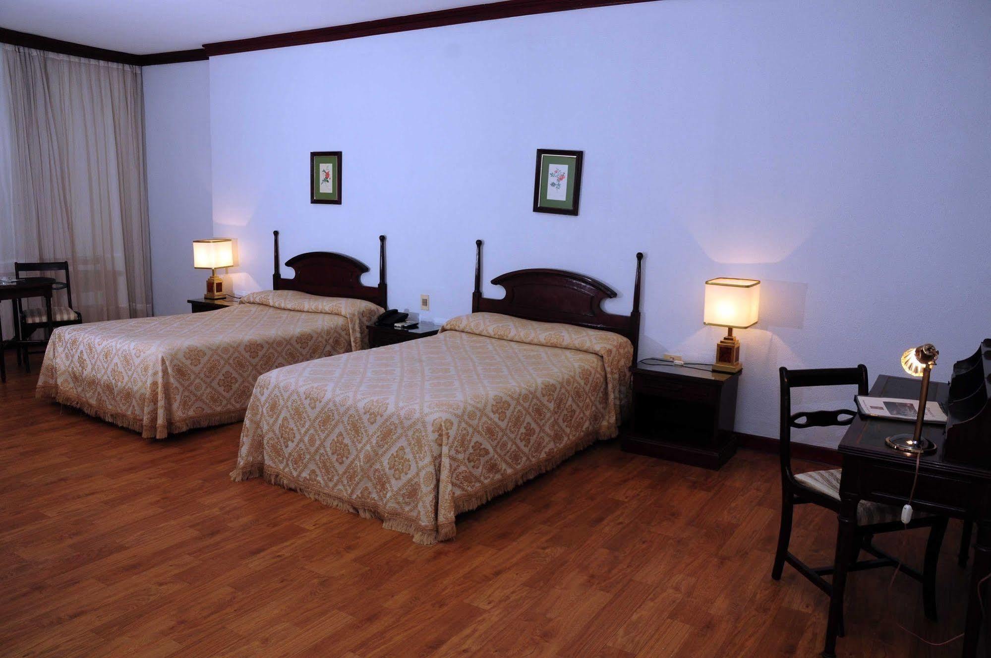 Excelsior Inn Asuncion Bagian luar foto